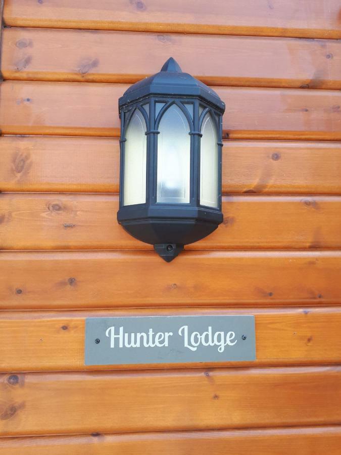 Hunter Lodge Охтерардър Екстериор снимка