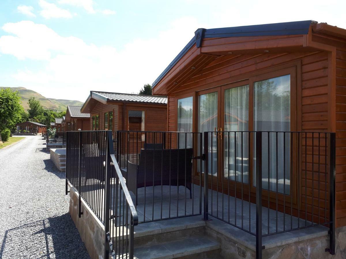 Hunter Lodge Охтерардър Екстериор снимка